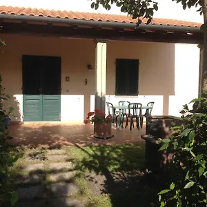 Agriturismo La Fattoria Del Mortelliccio , Carbonifera Italia